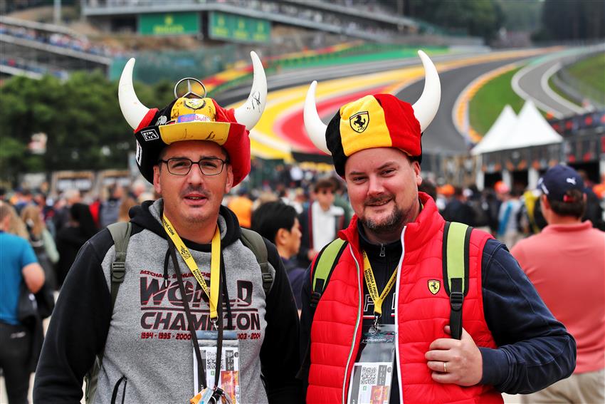 Fanatical F1 Race fans